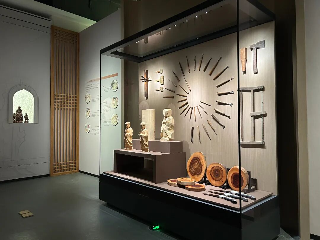 “天工灵木——江悦古代木雕造像艺术珍品展”在绍兴博物馆开幕